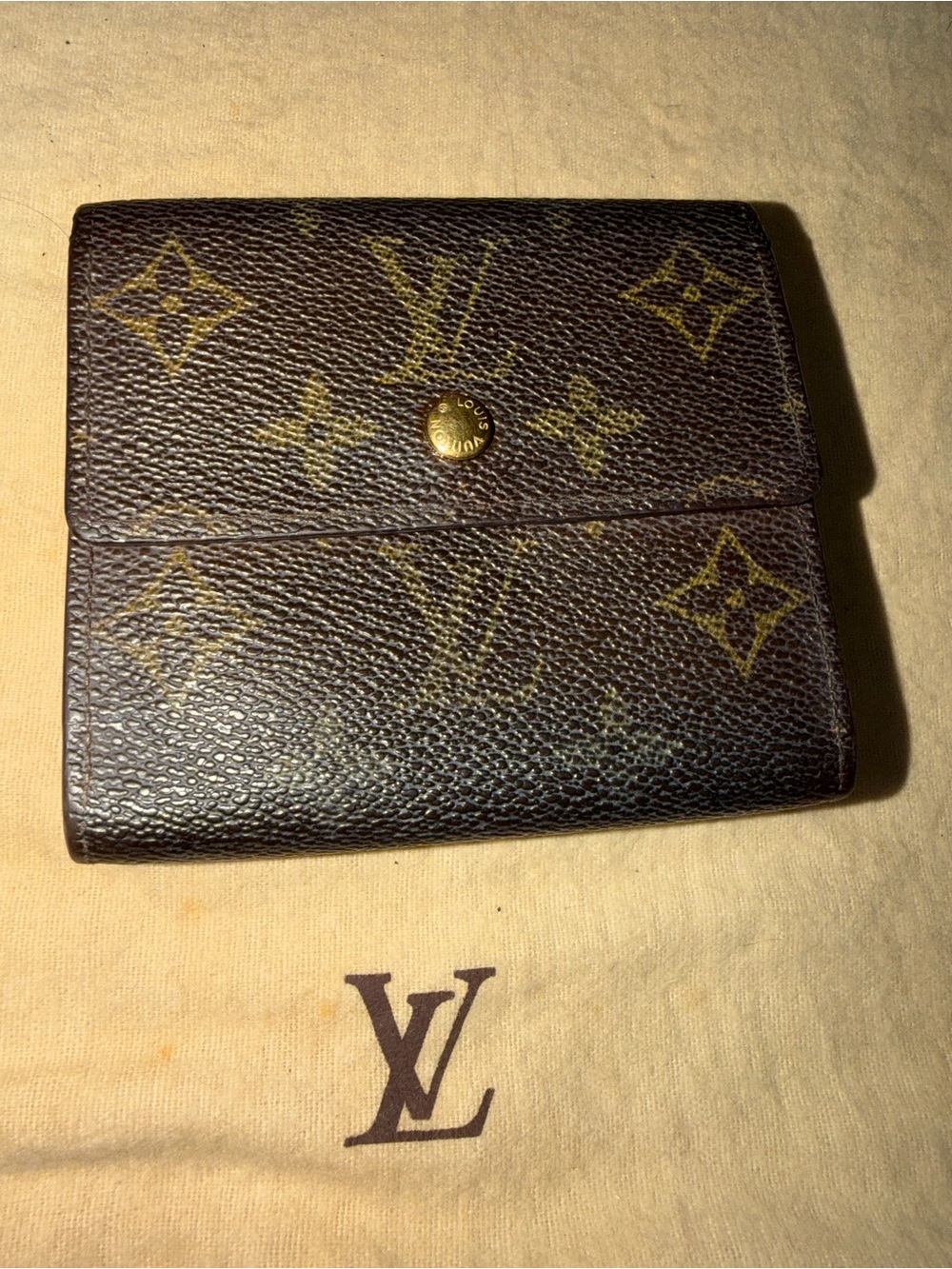 Louis Vuitton compact Wallet accessory
